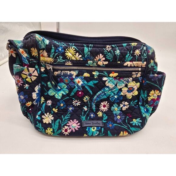 Vera Bradley Floral Quilted Shoulder Bag With Vibrant Pattern & Multiple Pockets - Picture 1 of 5